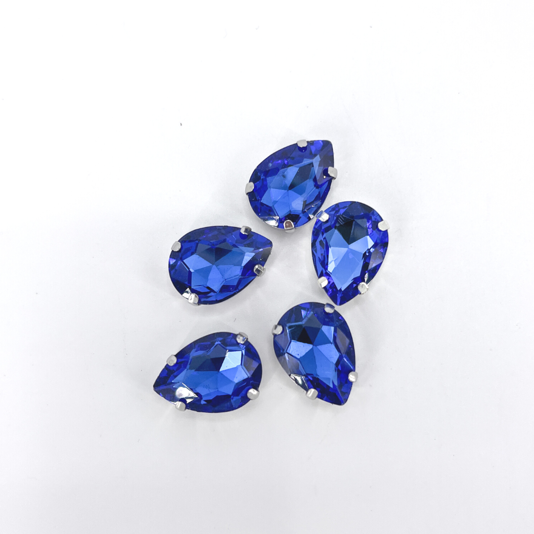 Glass Claw Teardrop - LIGHT SAPPHIRE