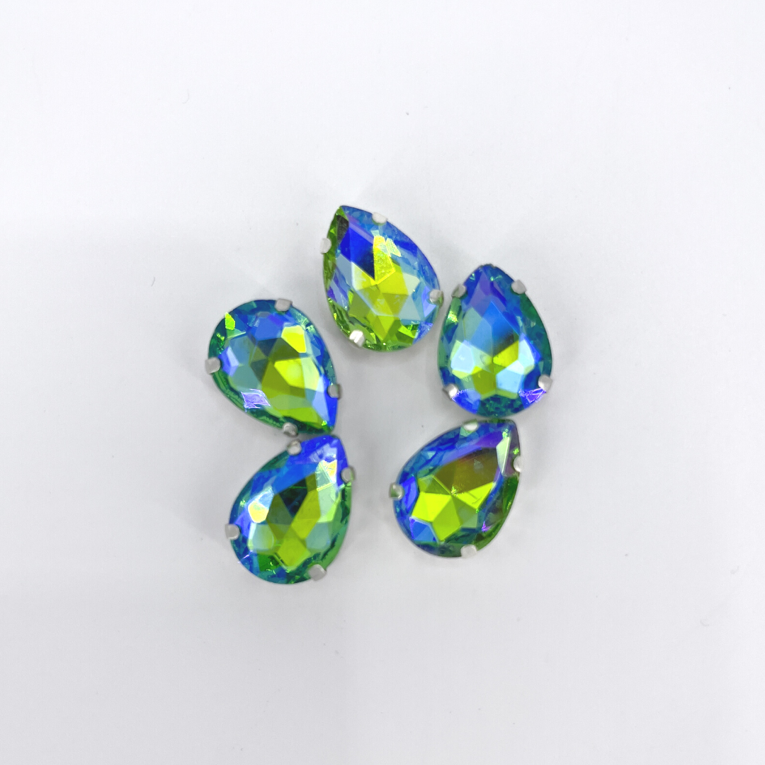 Glass Claw Teardrop - PERIDOT AB