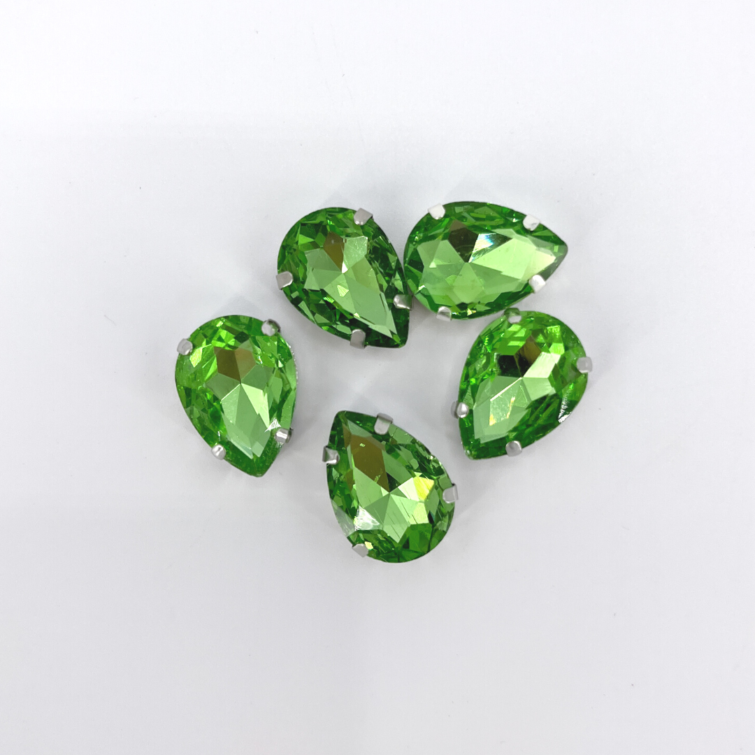Glass Claw Teardrop - PERIDOT