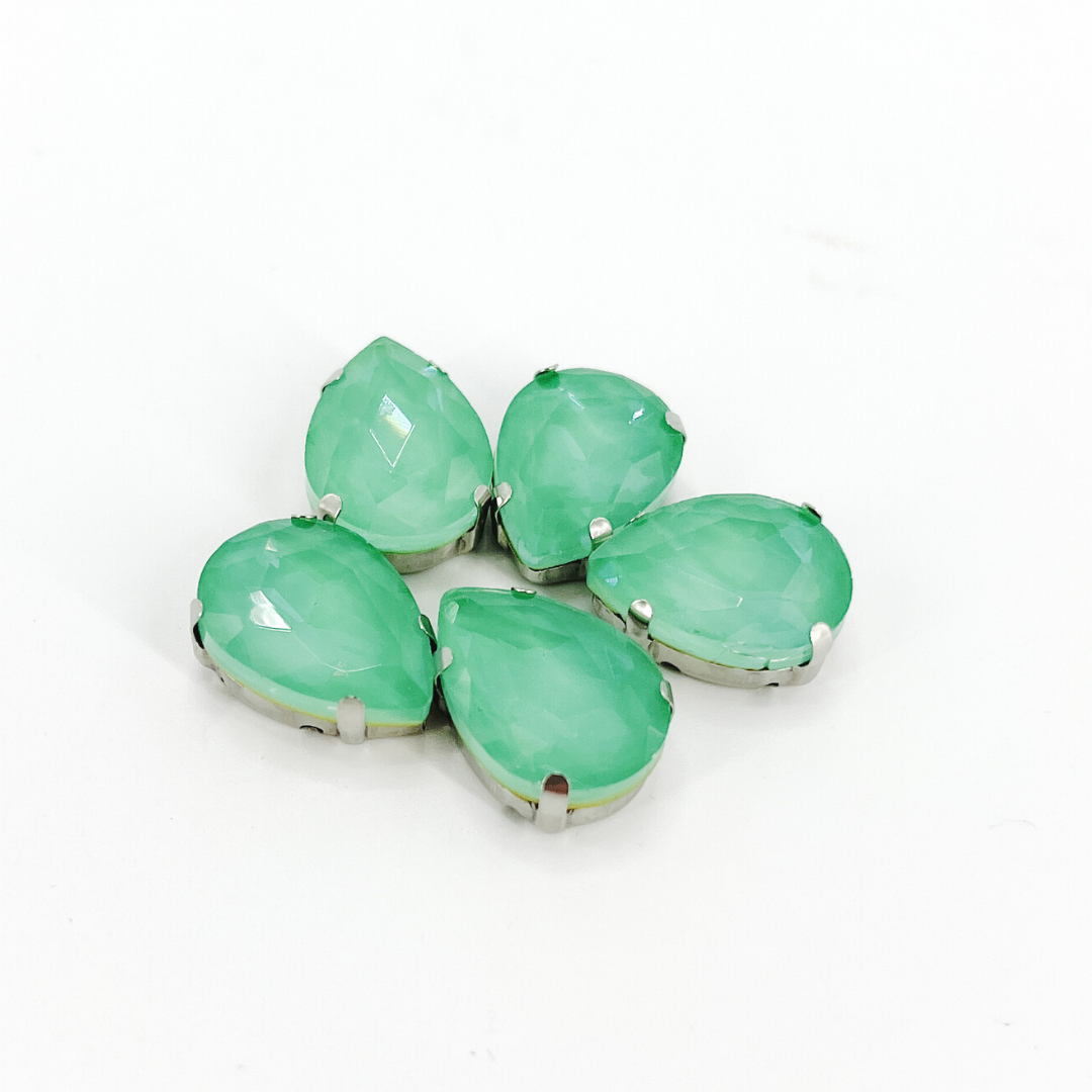 Candy Claw Teardrop - PERIDOT