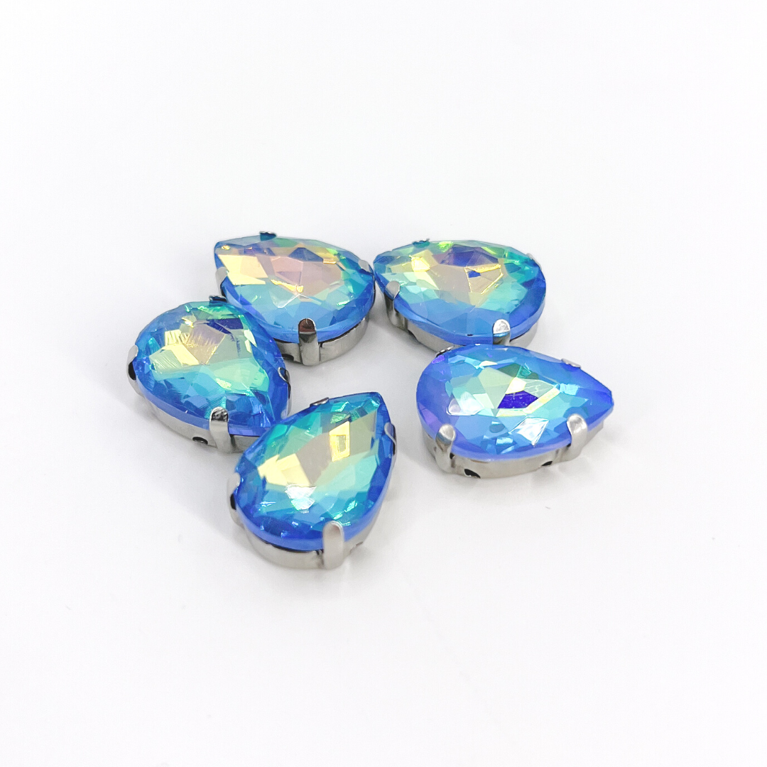 Candy Claw Teardrop - LIGHT SAPPHIRE AB