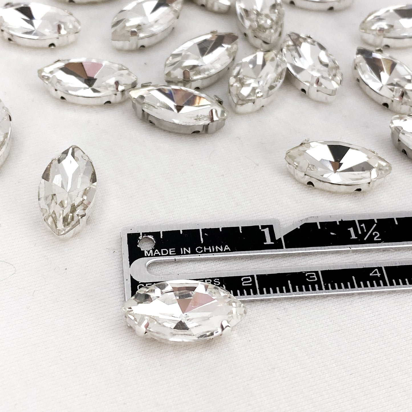 Glass Claw Navette - CRYSTAL CLEAR
