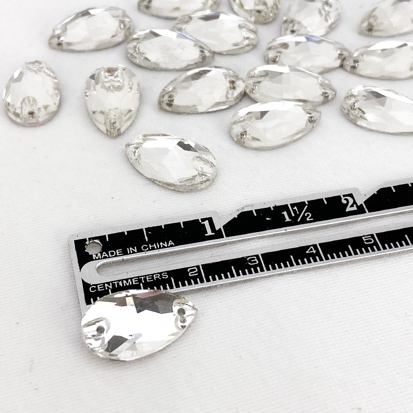 Glass Teardrop Flat Back - CRYSTAL CLEAR