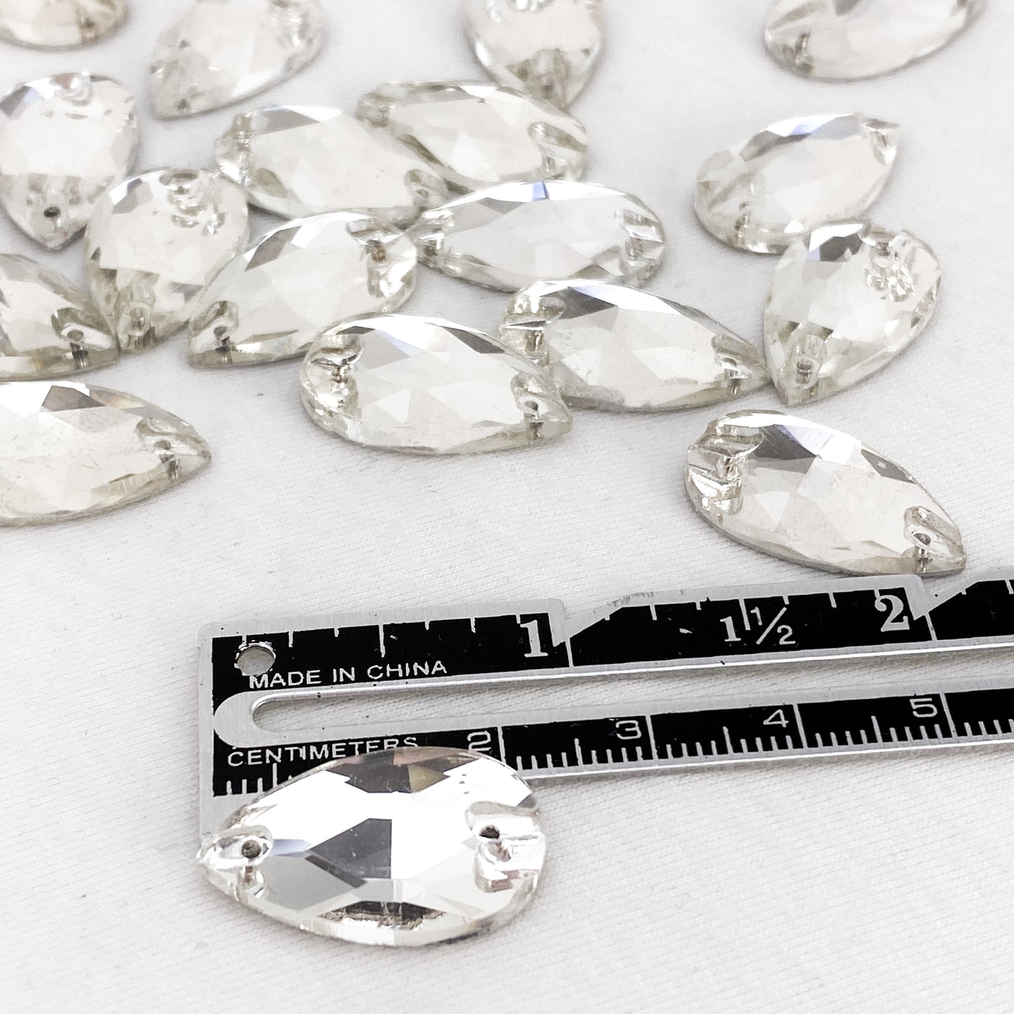 Glass Teardrop Flat Back - CRYSTAL CLEAR